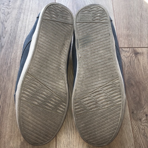 Toms - Picture 3 of 6